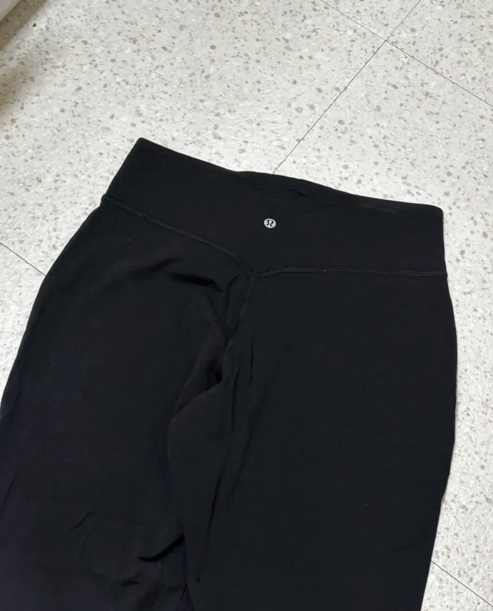 ルルレモン ジョガー フィット レギンス 10 サイズ 1回