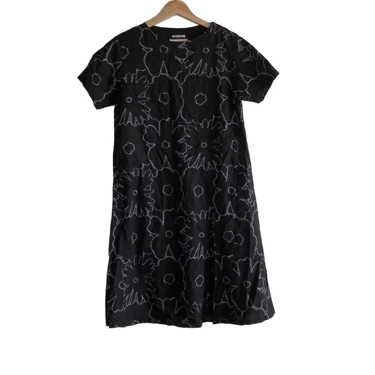 SOU SOU ソウソウ ワンピース サイズS レディース - 黒×グレー クルーネック 半袖 ひざ丈 花柄 Le coq sportifコラボ