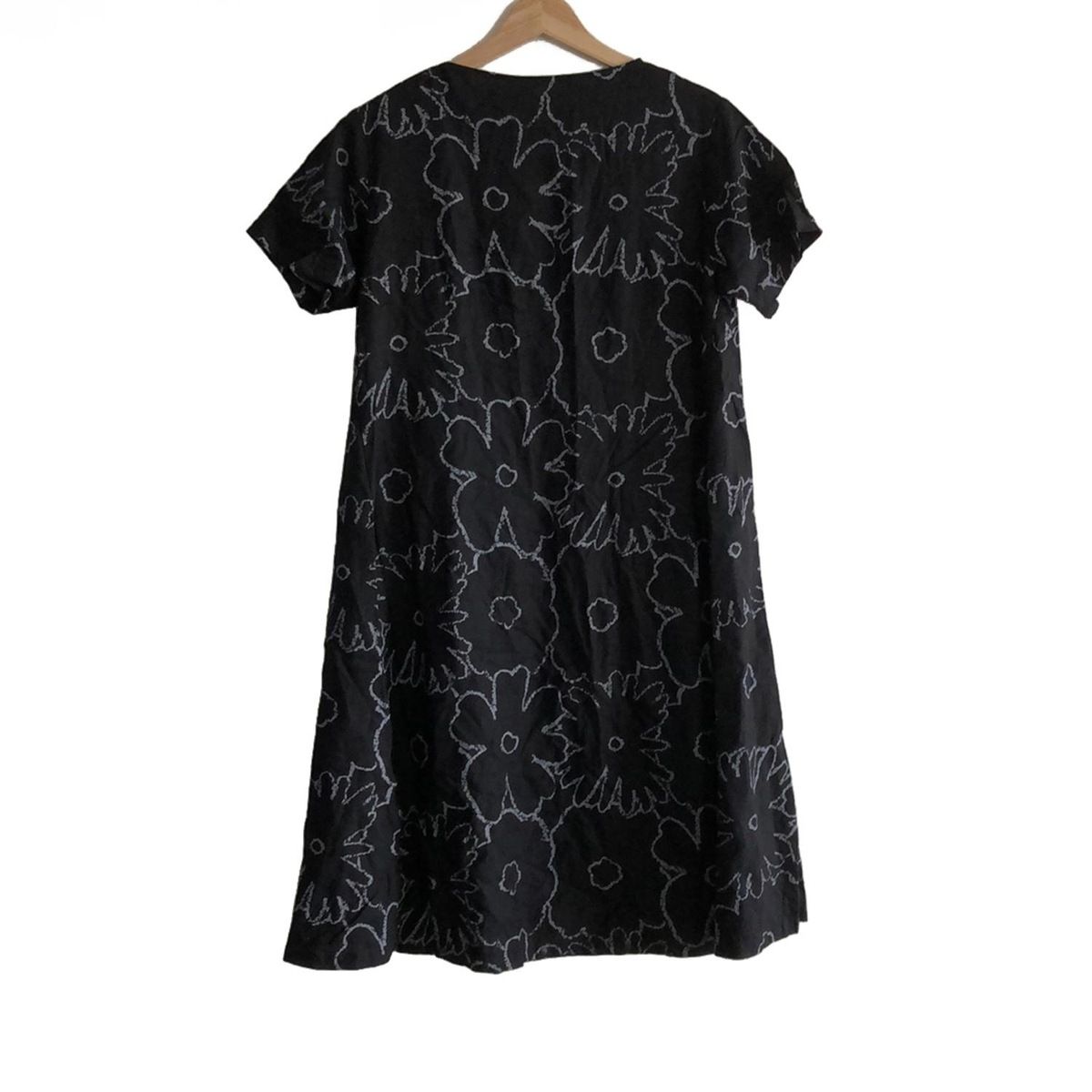SOU ソウソウ ワンピース サイズS レディース - 黒×グレー クルーネック 半袖 ひざ丈 花柄 Le coq sportifコラボ