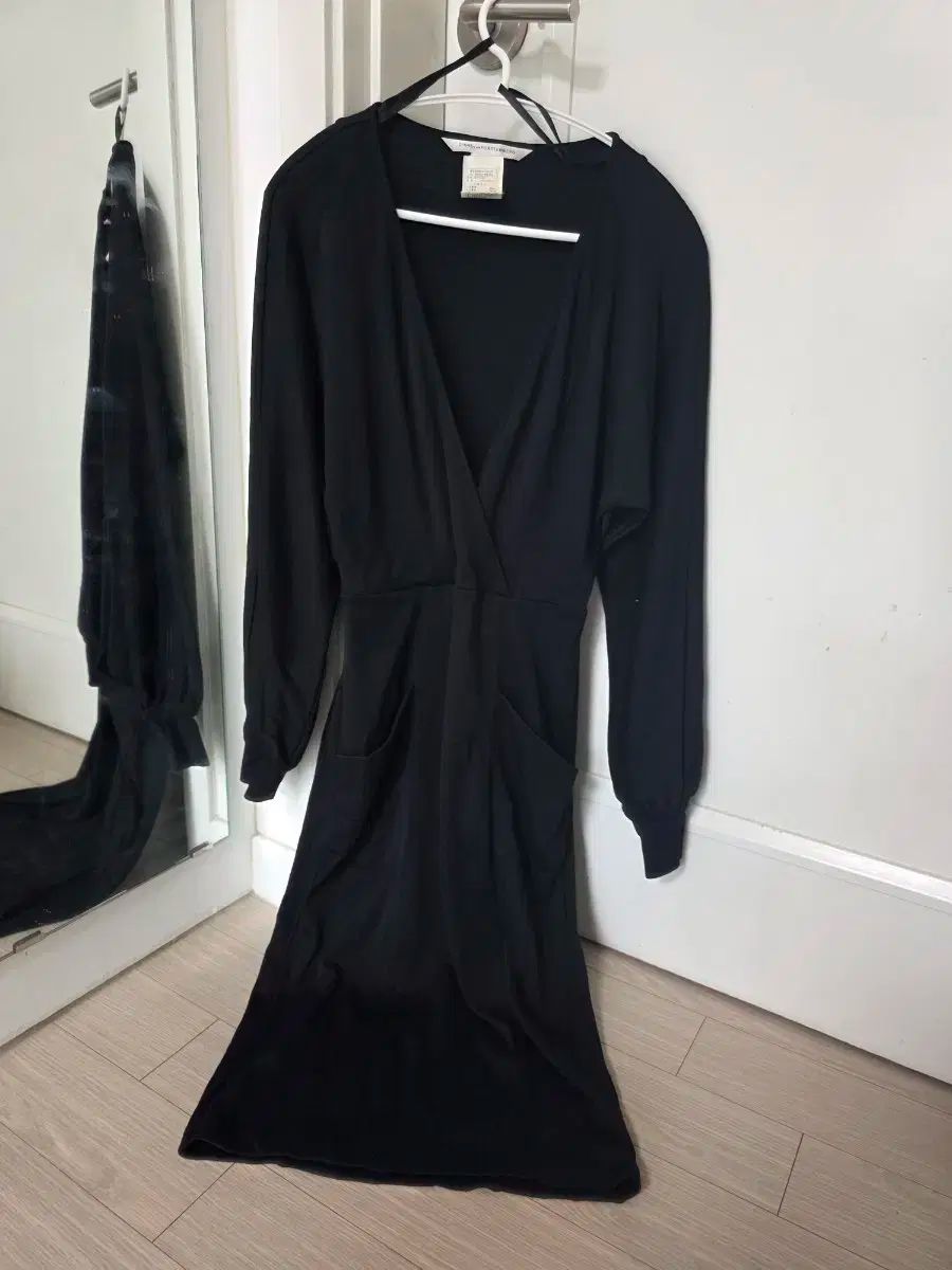 ダイアンドボーンファーステンバーグ ブラック ONE PIECE