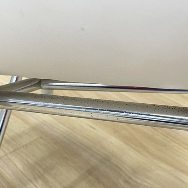 肘無 トムバック