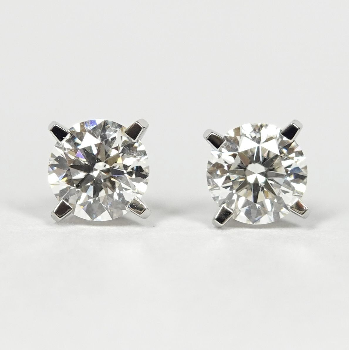 デビアス FOREVERMARK フォーエバーマーク カシケイ ダイヤモンド 0.51ct 0.51ct 0.07ct Pt900 ピアス G-VS2-3EX 鑑定書付