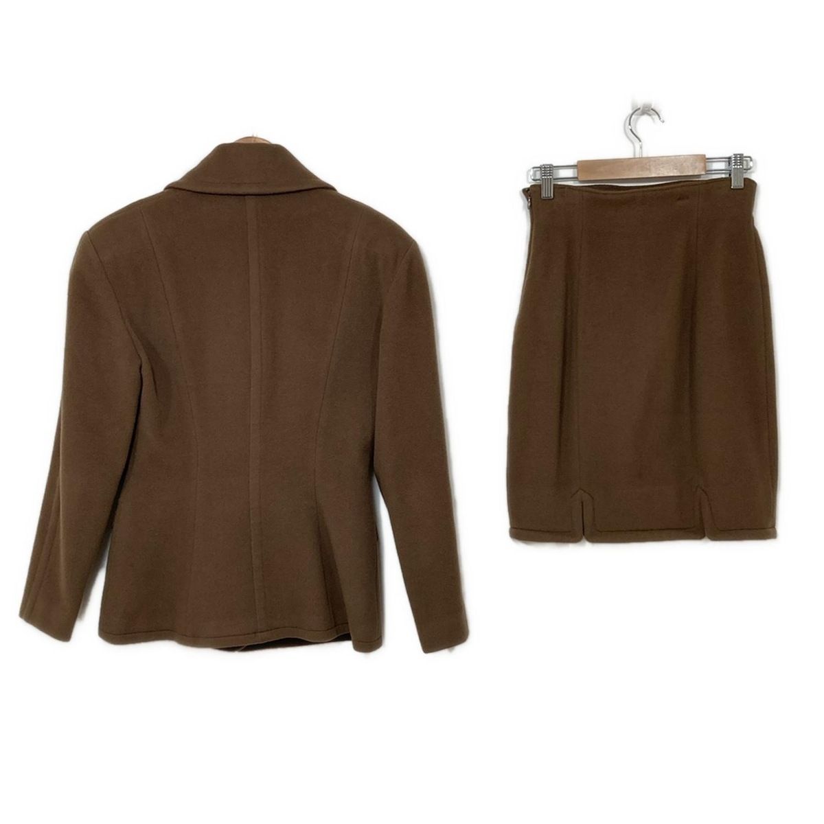 49av.Junko Shimada 49アベニュージュンコシマダ スカートスーツ レディース - ブラウン 肩パッド