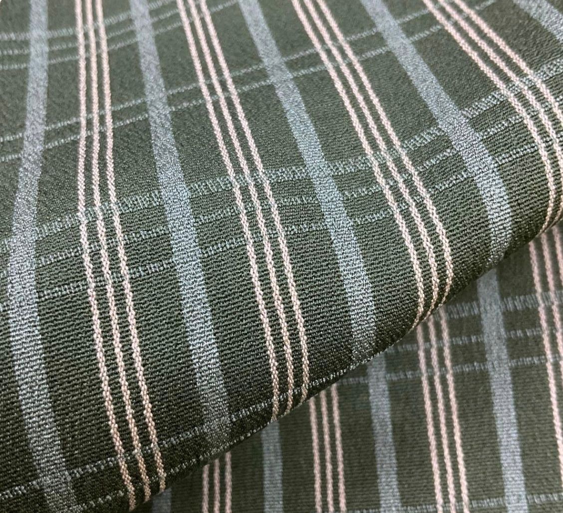 同然 センスの良い格子お召しに手絞り