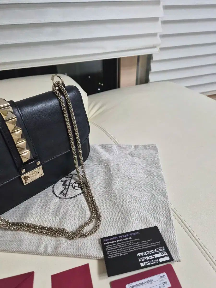  ヴァレンティノ ロックスタッズ チェーンバッグ ブラック スモール メッセンジャーバッグ ショルダーバッグ