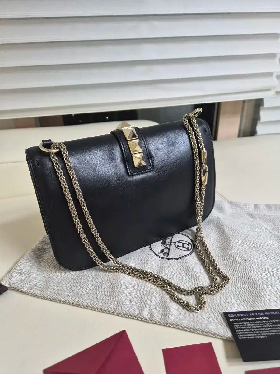 ロックスタッズ チェーンバッグ