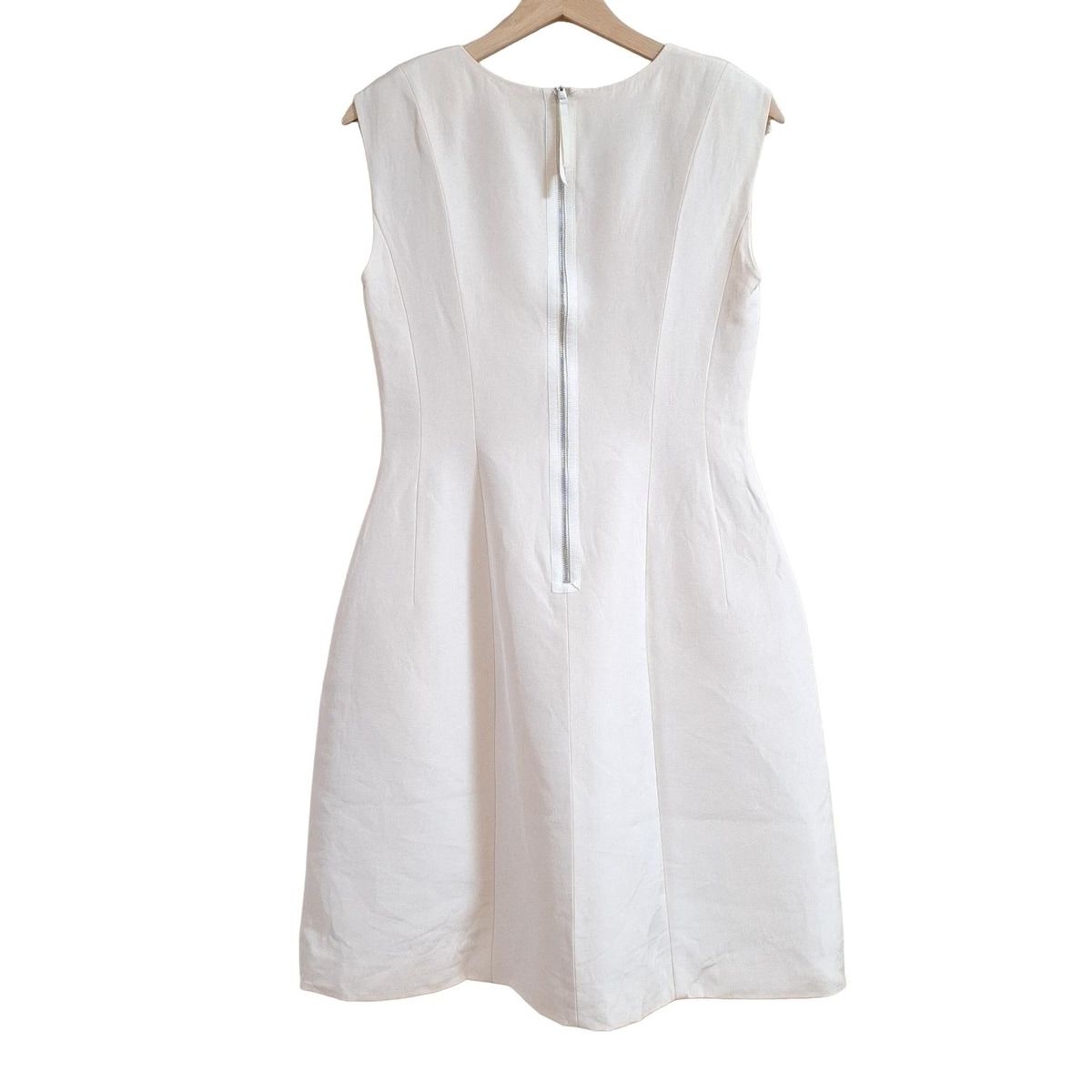 FOXEY フォクシー ワンピース サイズ40 M レディース - 39043 ベージュ クルーネック ノースリーブ ひざ丈 肩パット