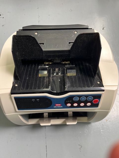 Daito DN-600A 紙幣計数機 中古品 - メルカリ