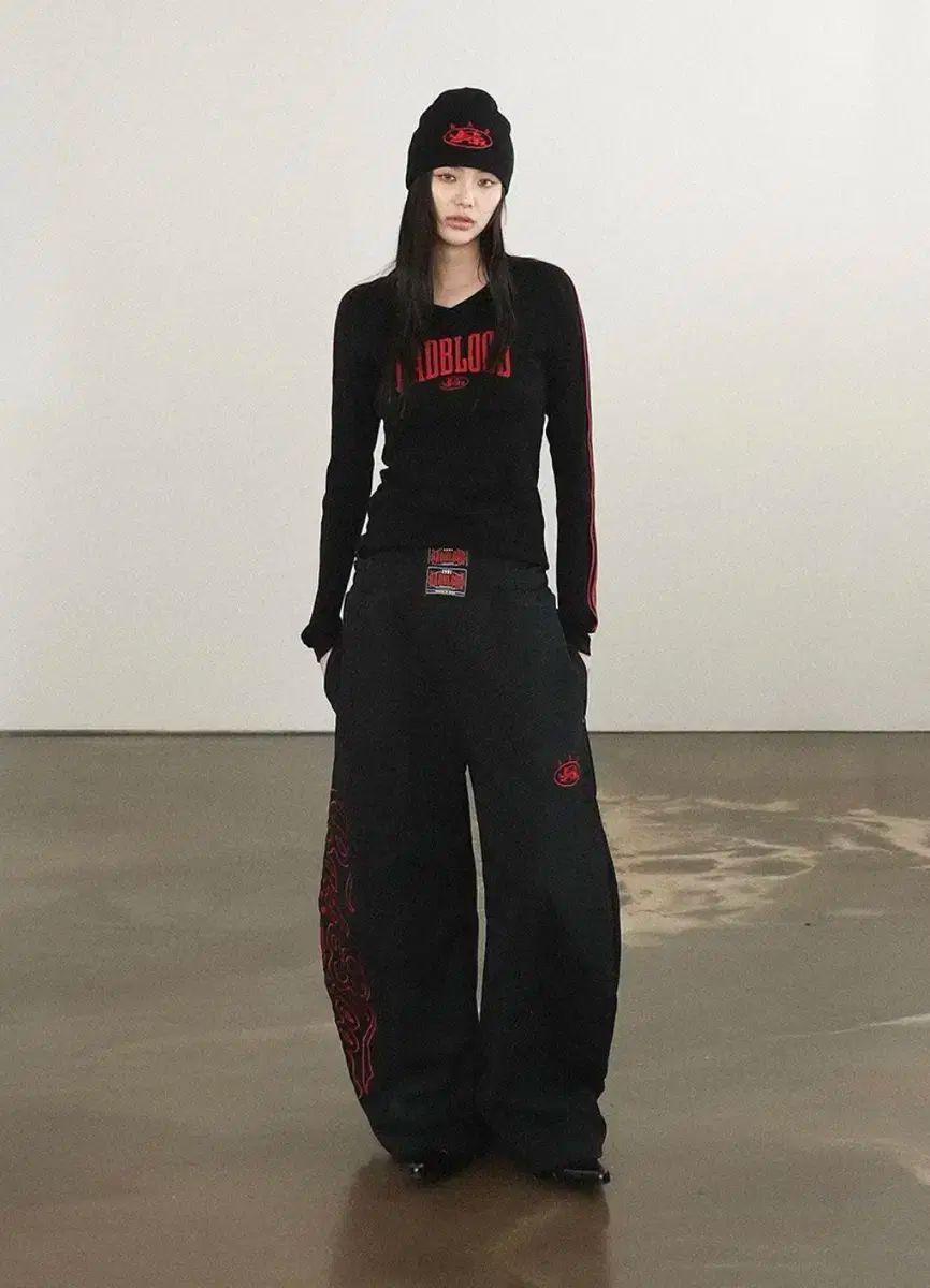 BADBLOOD バッドブラッド ミスティック カプセル ツーウェイ カーブ ジョガー スラックス ブラック XS