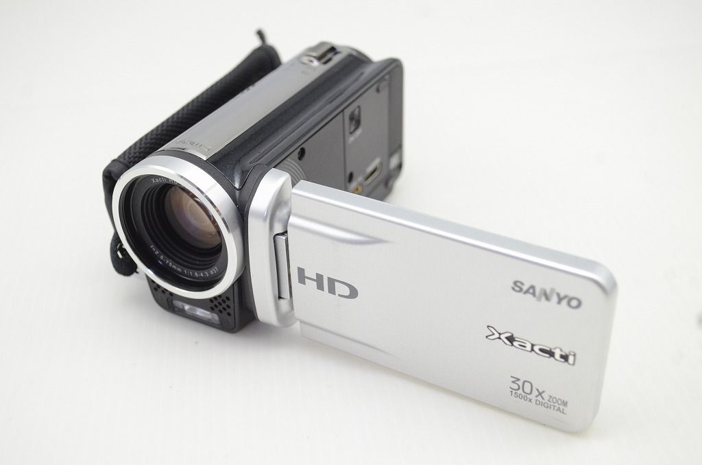 SANYO サンヨー Xacti DMX-TH1 デジタルビデオカメラ シルバー 元 251104q