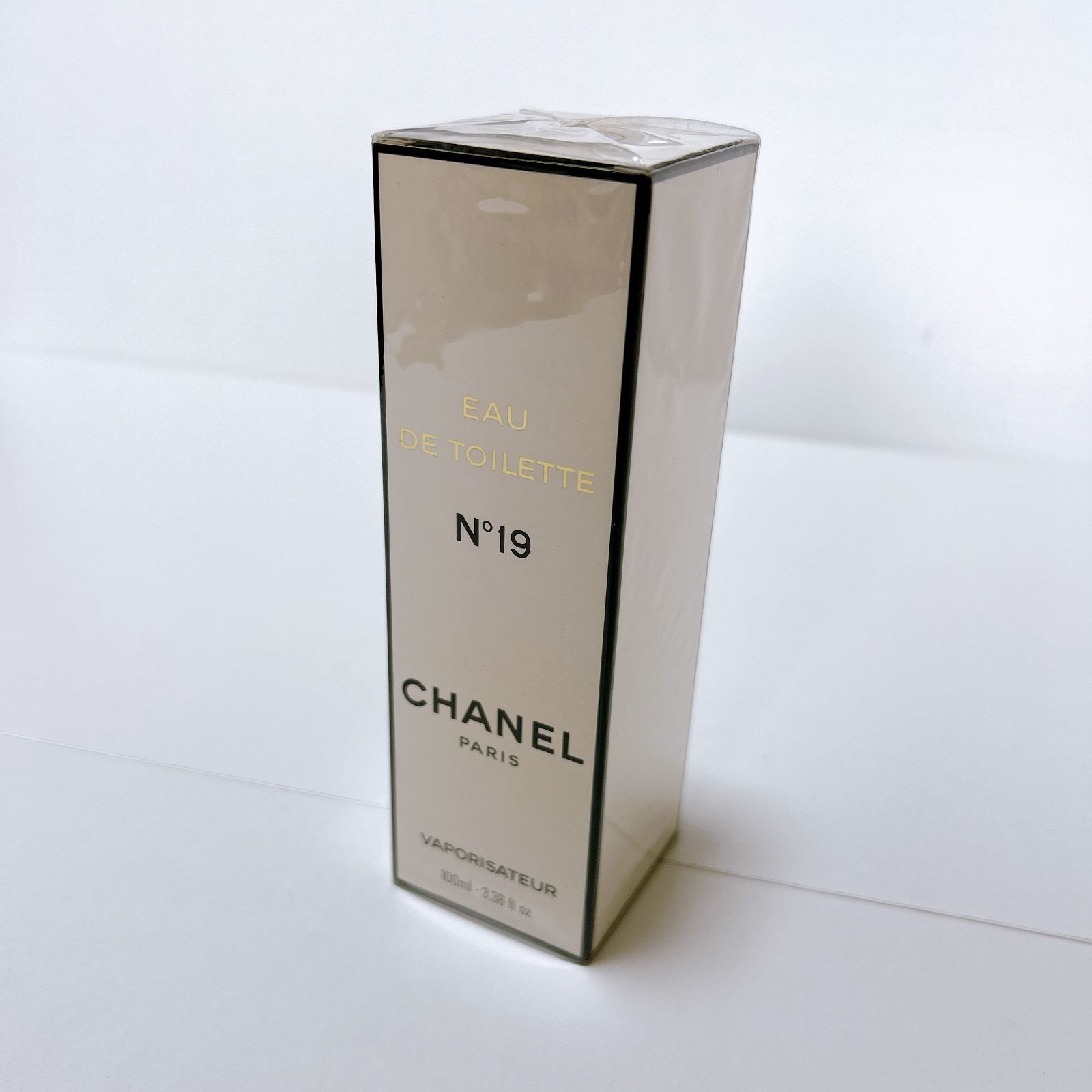 新品未開封 CHANEL シャネル 香水 EAU DE TOILETTE N°19 100ml おまけ 