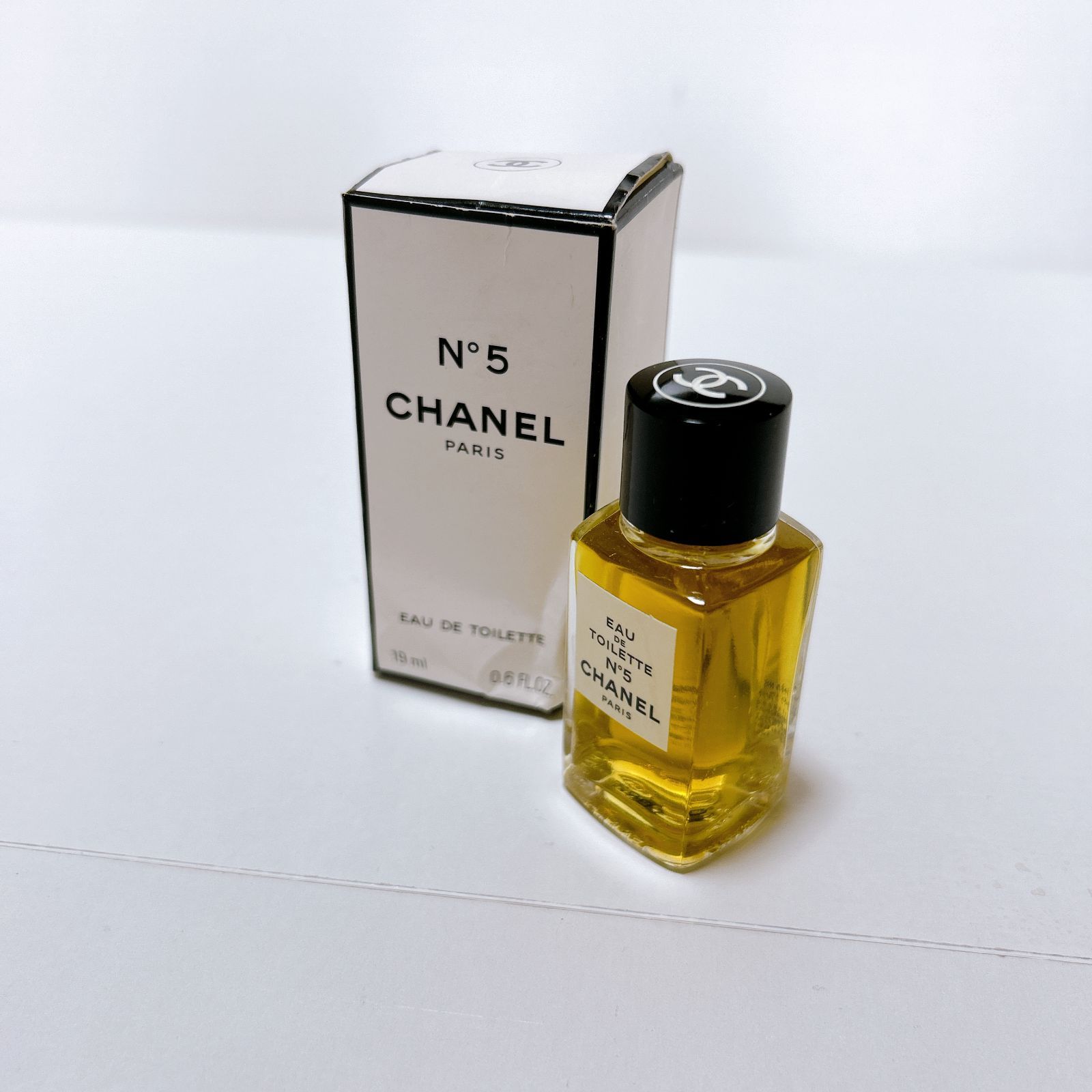 新品未開封 CHANEL シャネル 香水 EAU DE TOILETTE N°19 100ml おまけ 