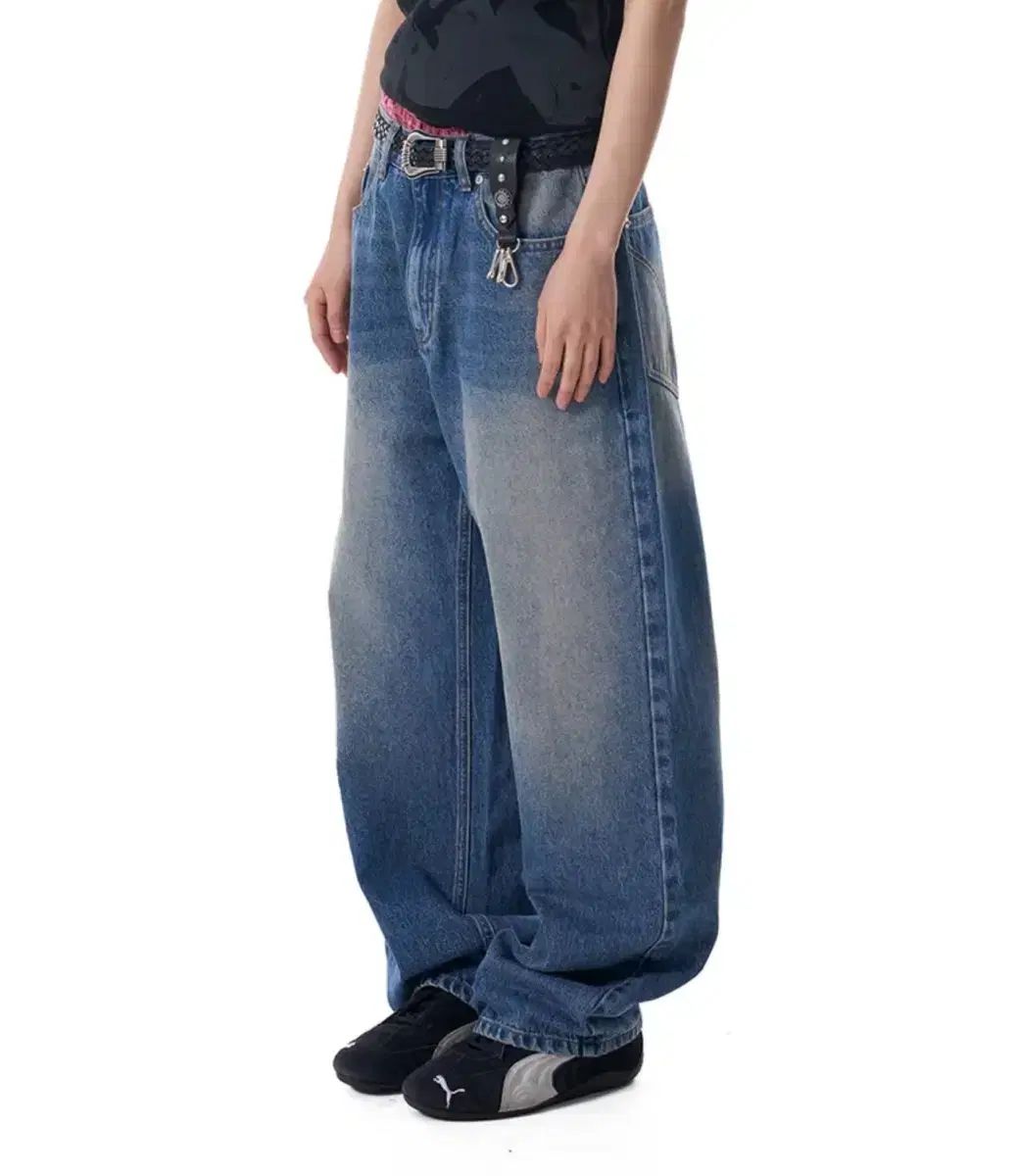 アッカム デニム パンツ テーパード デニム パンツ