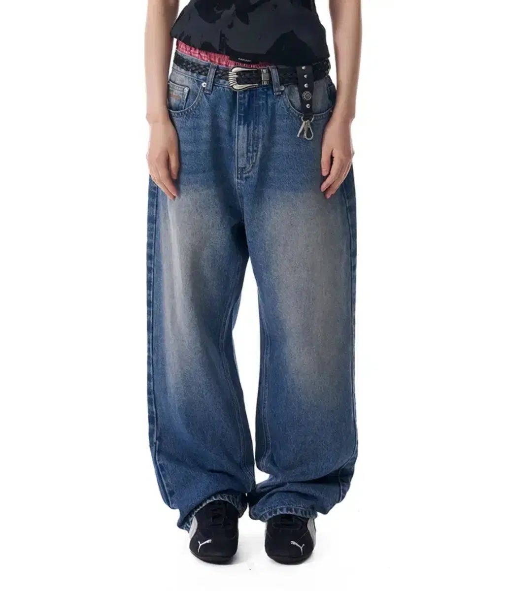 アッカム デニム パンツ テーパード デニム パンツ