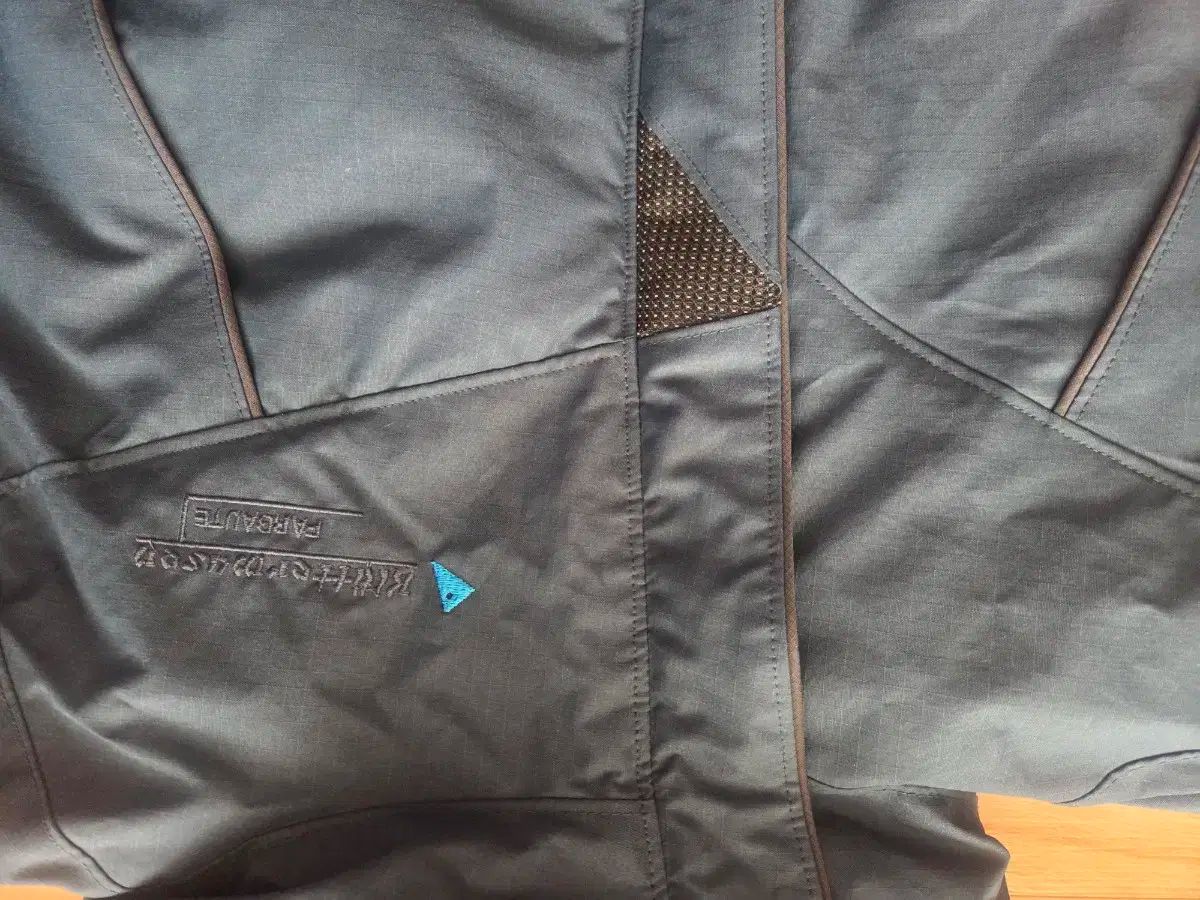 クレッタルムーセン ファバウト ダウンジャケット s