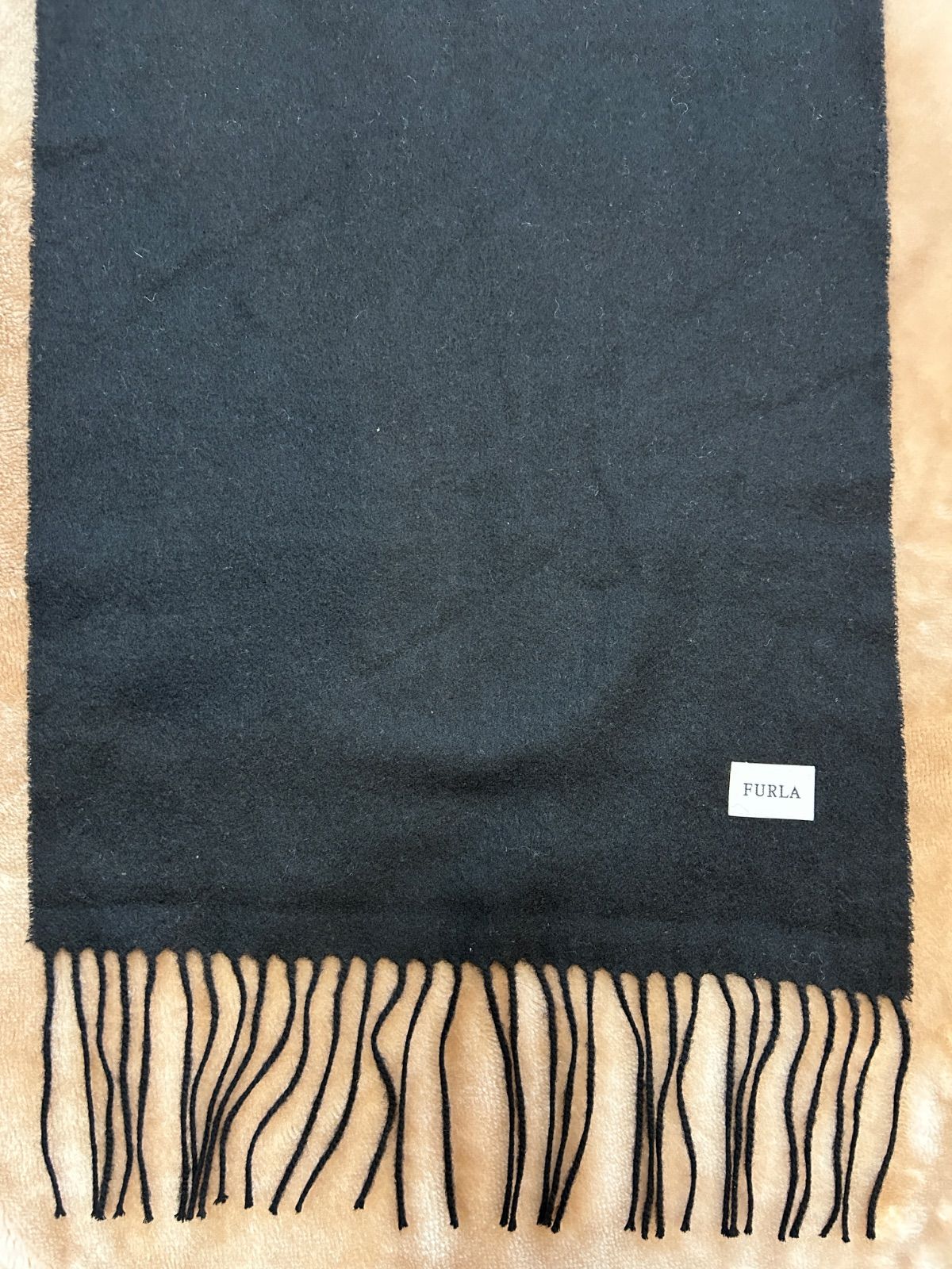 【2025年最新作】 フルラFURLAマフラーストールショールスカーフblackブラック黒色系無地雪の結晶柄縦約156センチ横約34センチフリンジ約10センチレディースlady sLADYS女性用婦人ウィメンズwomen’s 激安大特集。