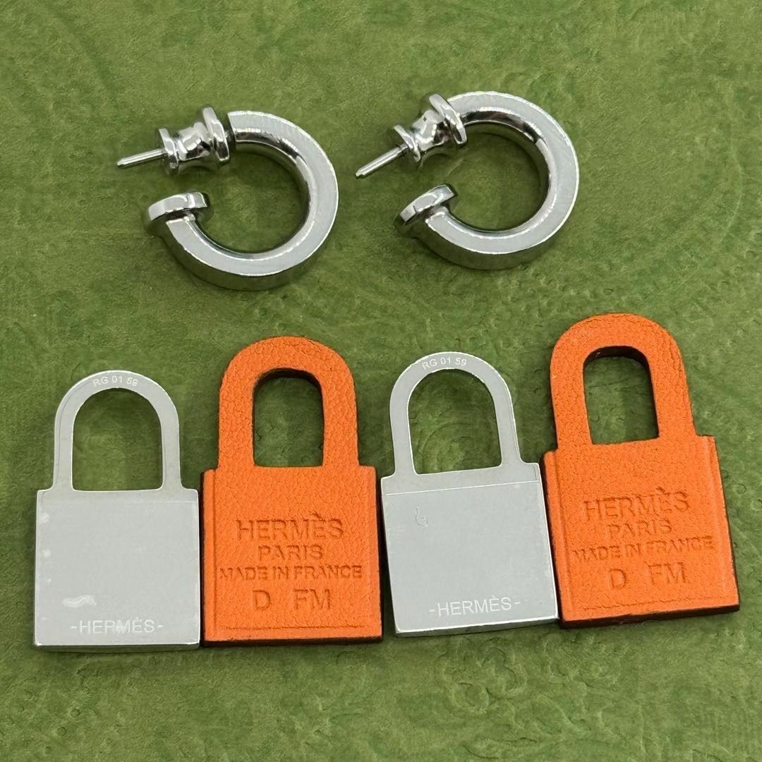 HERMES オーケリー カデナ 3way ピアス オレンジ 06-106.33 HERMES オーケリー カデナ 3way ピアス オレンジ 06-106.33 - メルカリ