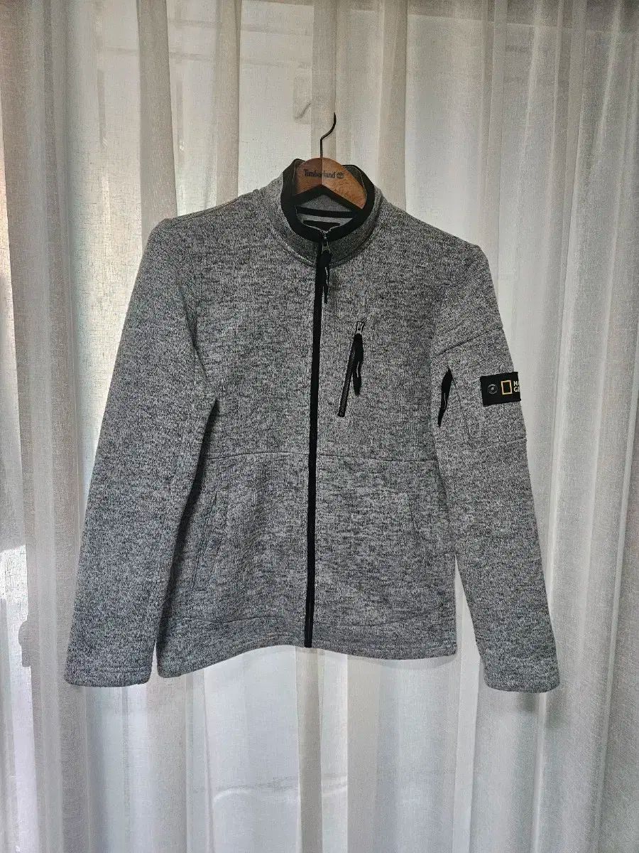 ナショナルジオグラフィック ジップアップ ジャケット