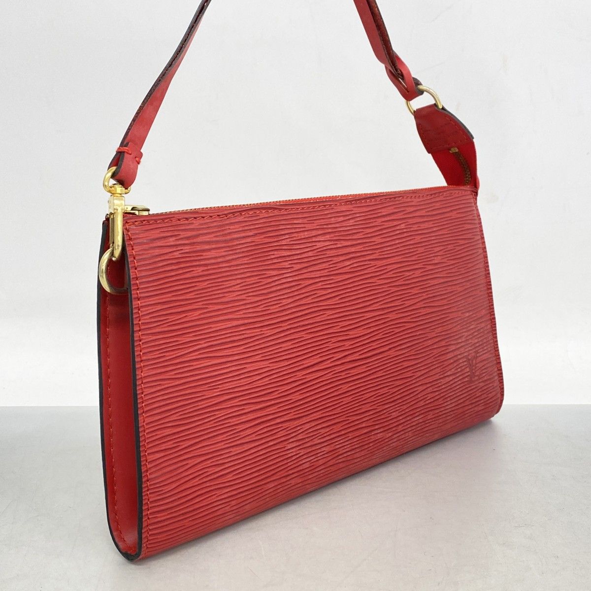 5ob1335 ルイヴィトン ポーチ エピ ポシェットアクセソワール M52947 カスティリアンレッド レディース