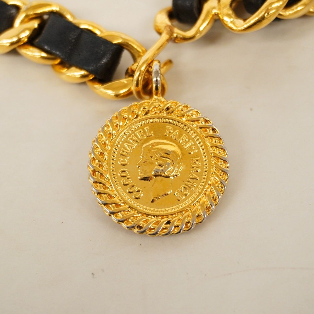  5 oc 1397 シャネル ベルト チェーン ブラック ゴールド金具 レディース ベルト 小物