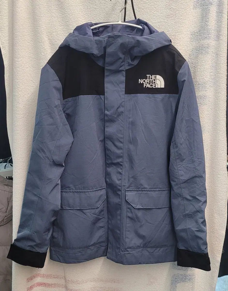 THE NORTH FACE フード ウィンドブレーカー ジャケット ブルー
