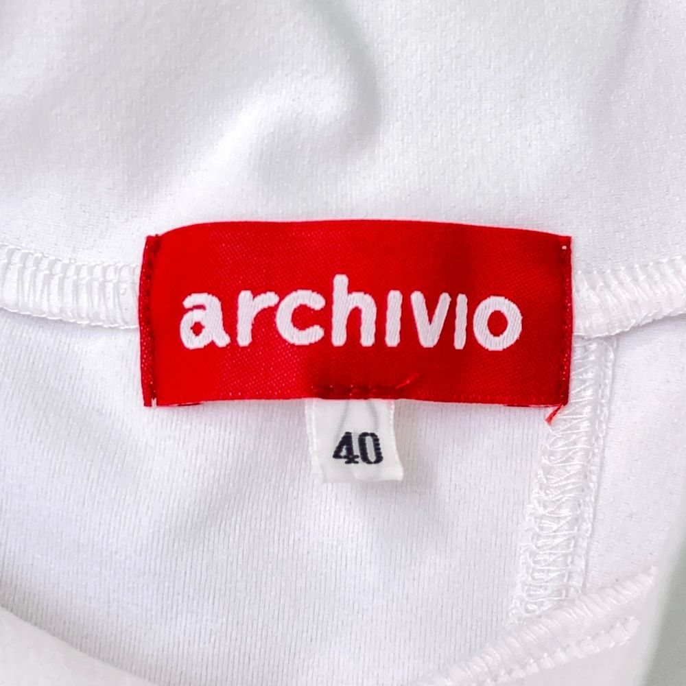 モデル ハイネック