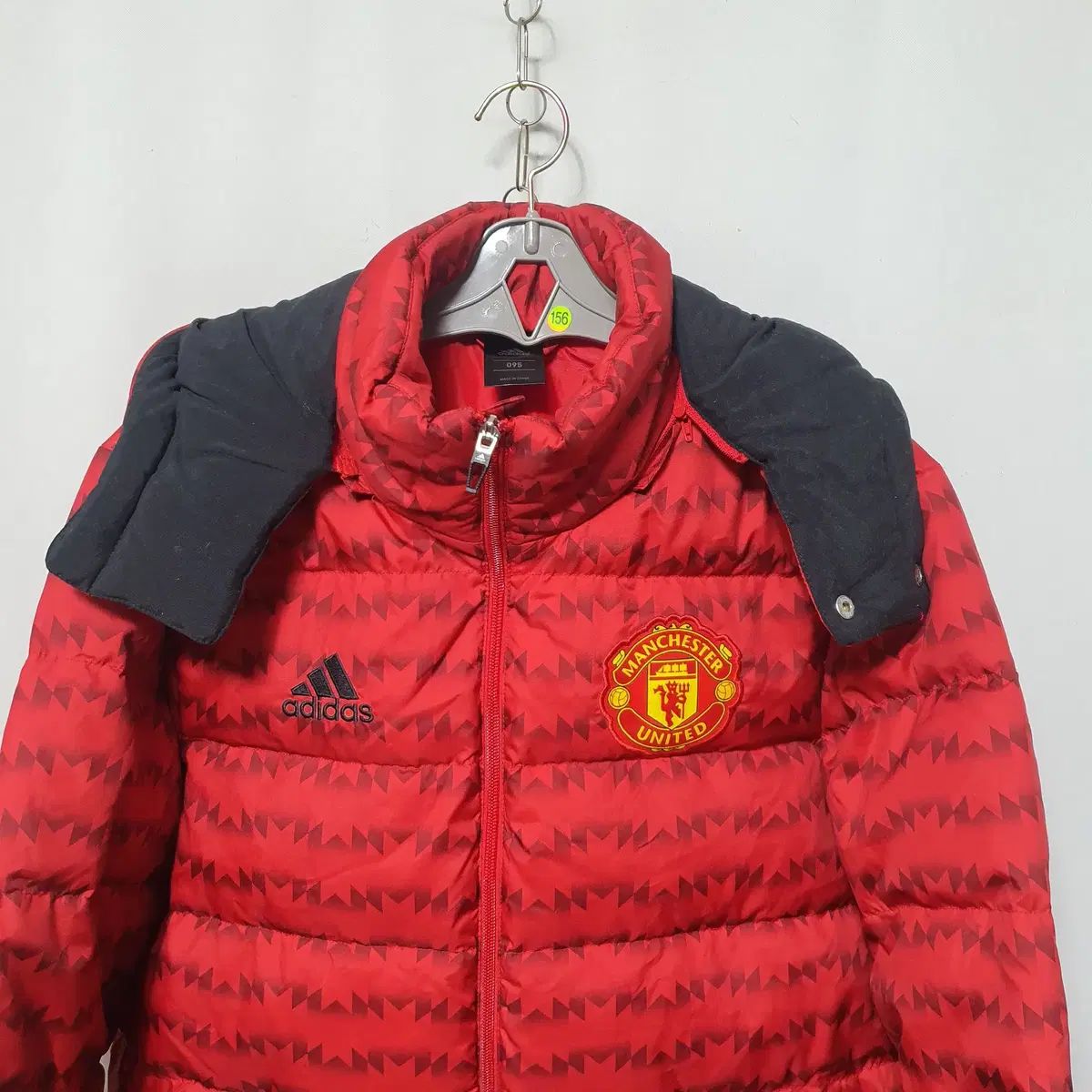 【極美品】マンチェスター・ユナイテッドFC AIG ダウンジャケット G156 adidas アディダス メンズ MANCHESTER UNITED FC(マンチェスター