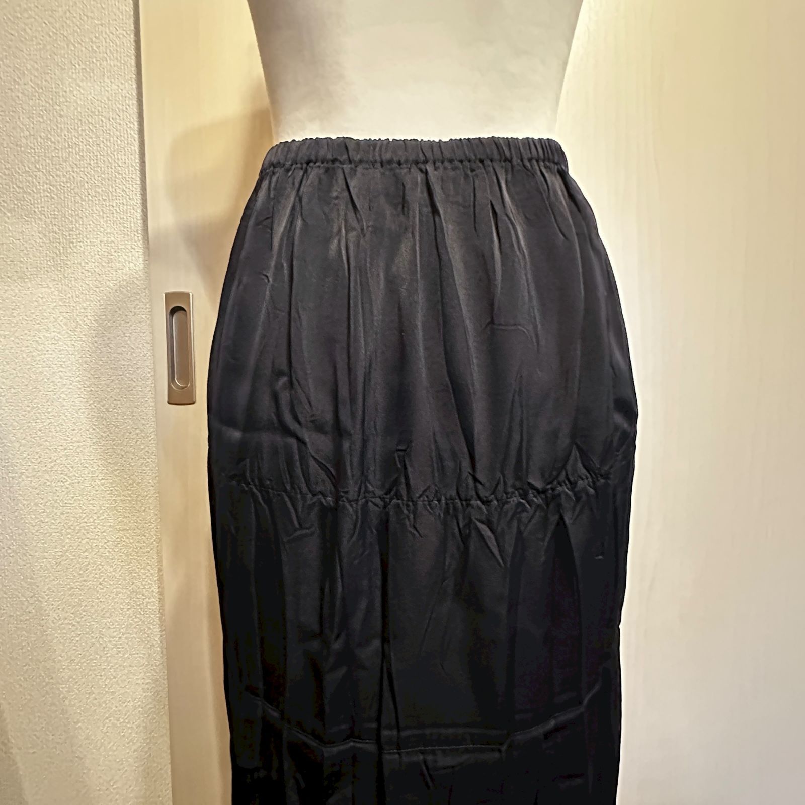 【激安通販】 ISSEY MIYAKE プリーツスカート 黒 サイズM HR0344 【最短翌日配送】