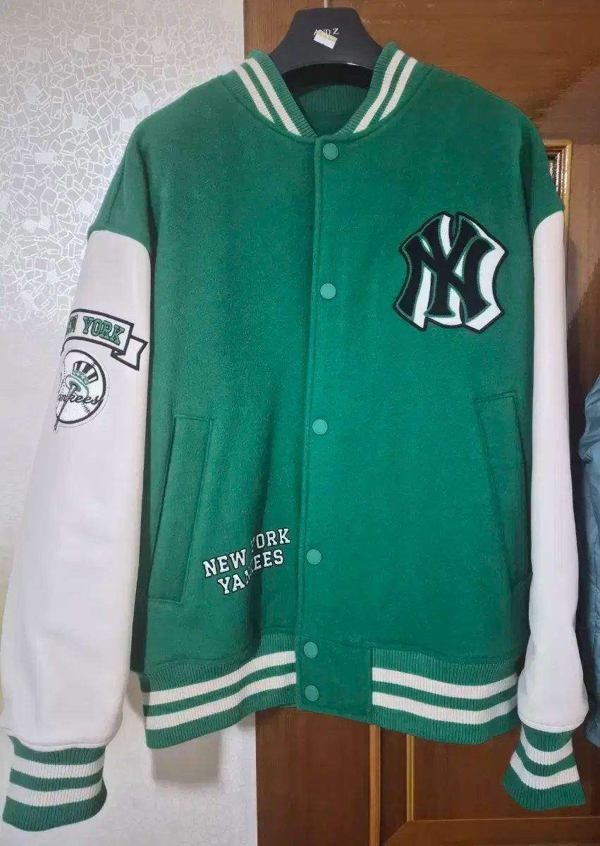 MLB NY ワッペン ウール スタジャン ジャケット グリーン