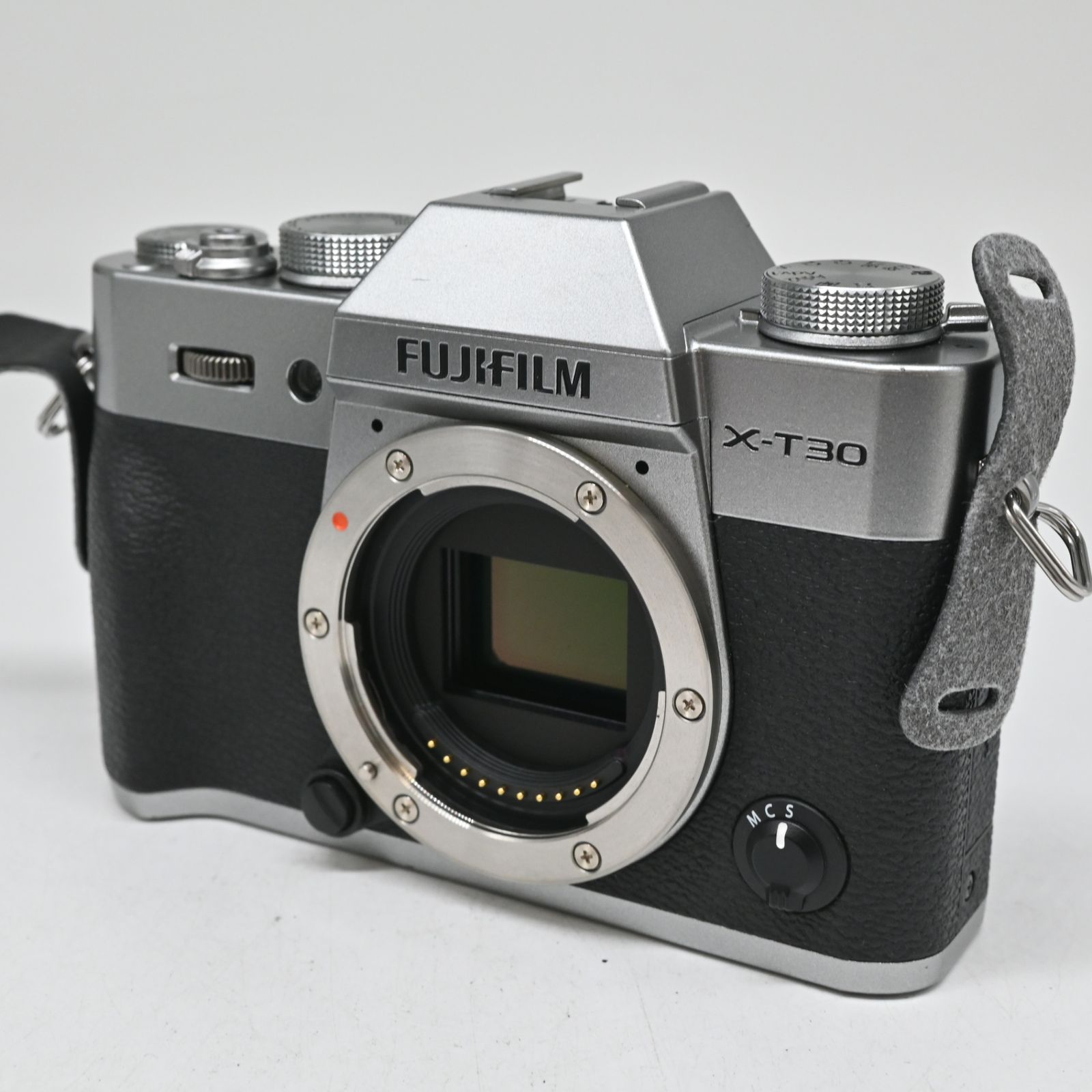 難有品 FUJIFILM ミラーレス一眼カメラ X-T30ボディ シルバー X-T30-S