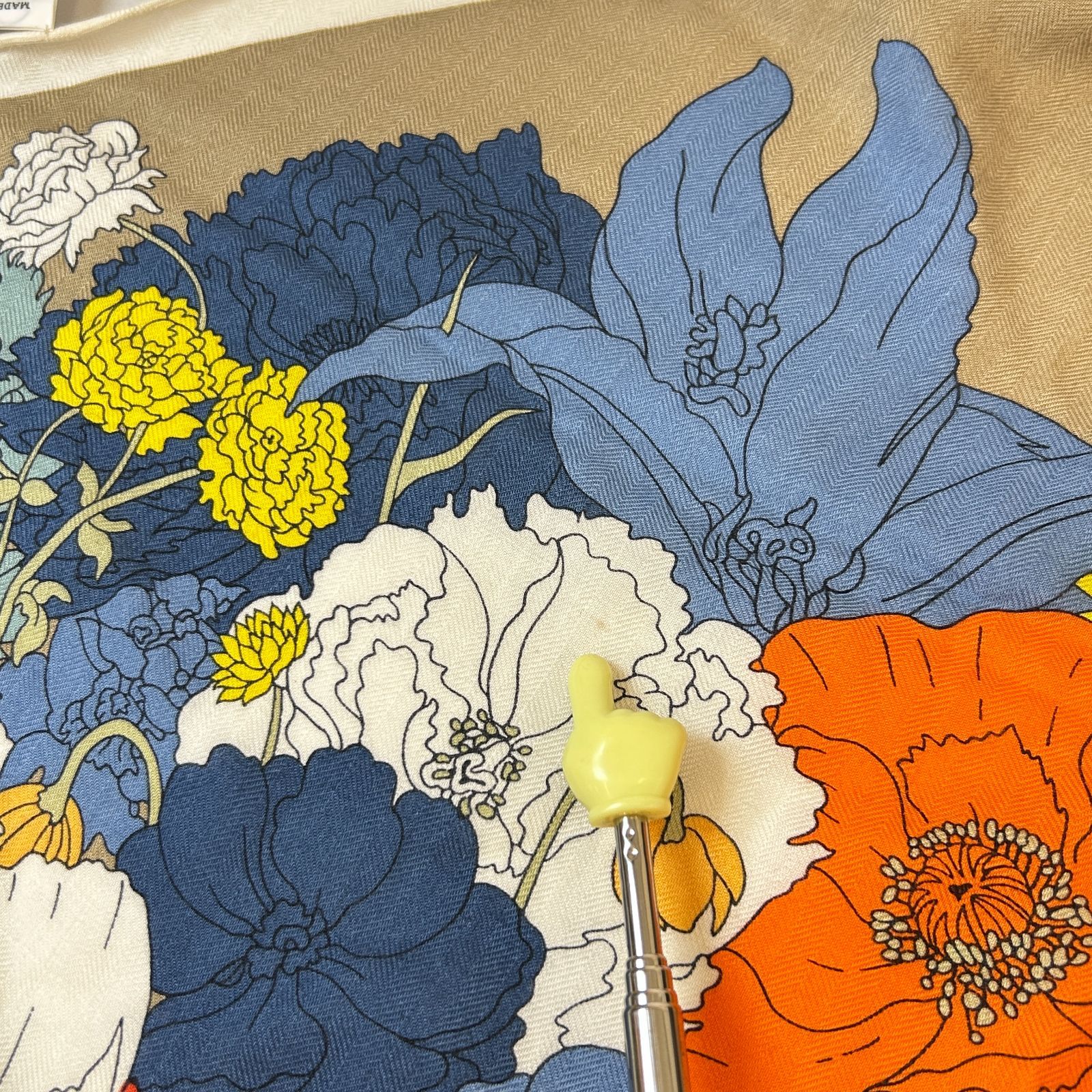 エルメス トライアングルジェアン ローブレジェールカシシル HERMES