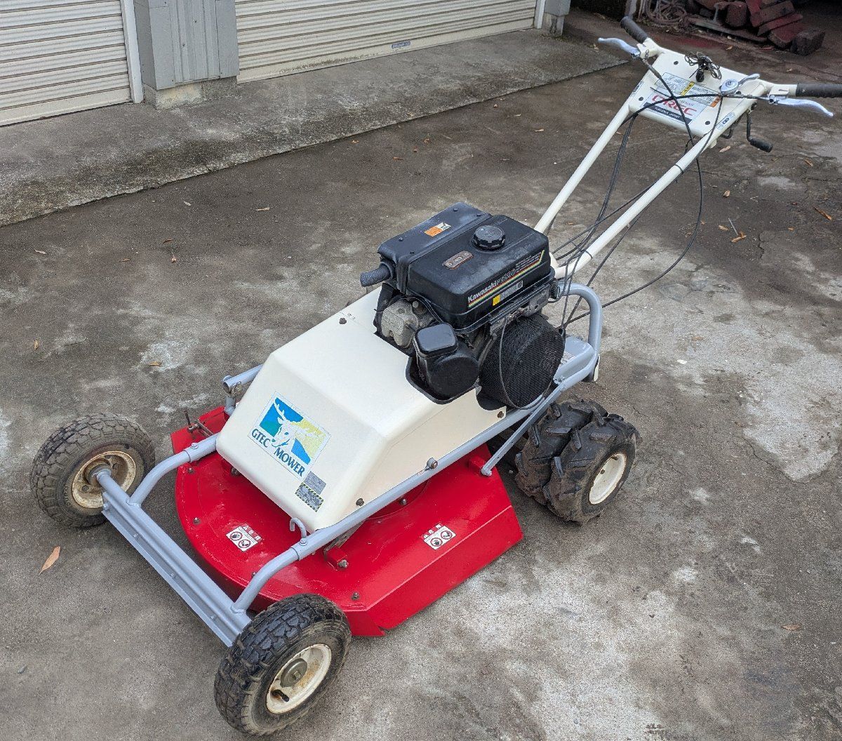 鹿児島発 オーレック 自走式エンジン芝刈機ジーテックモアGR703 送料別