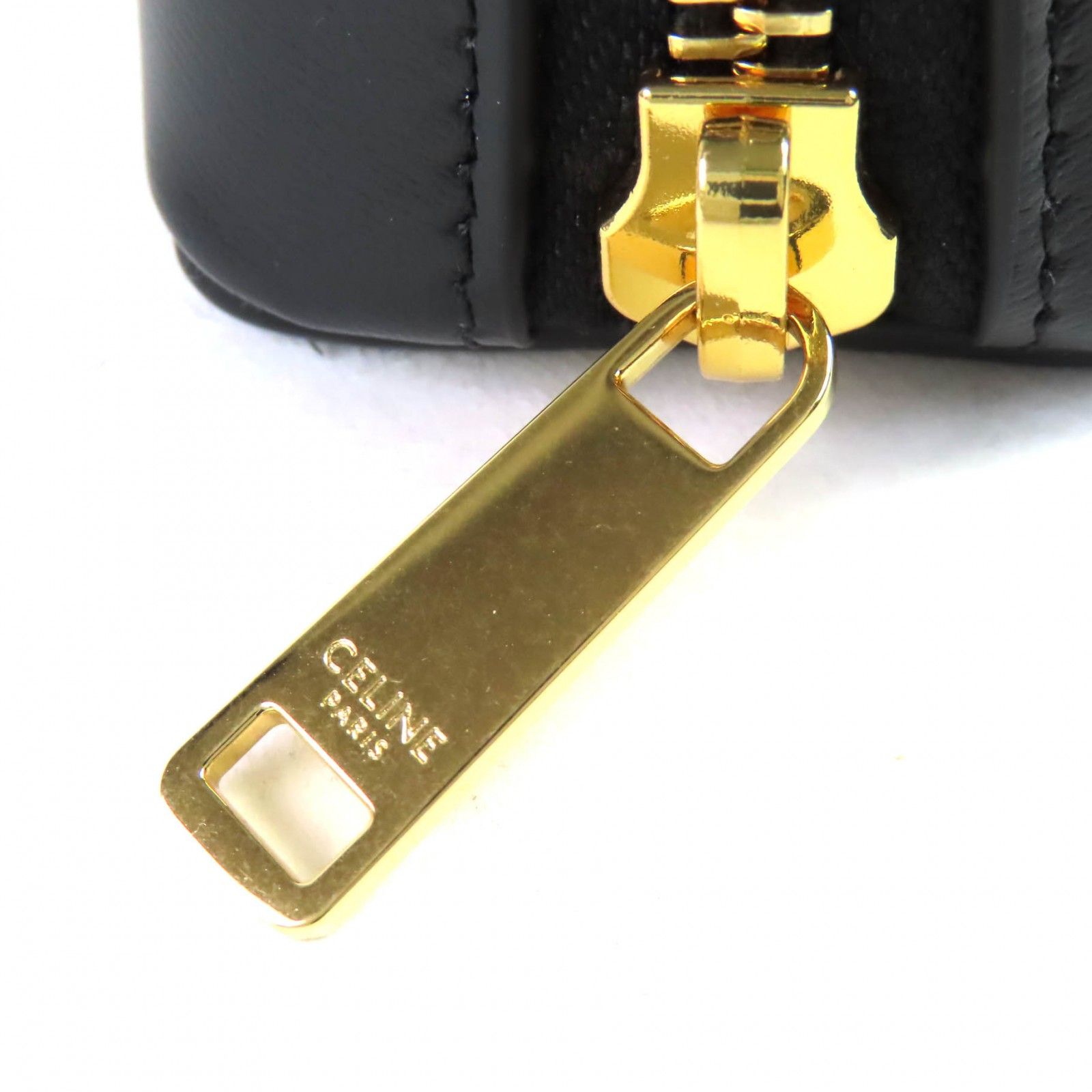 ブラック ゴールド金具