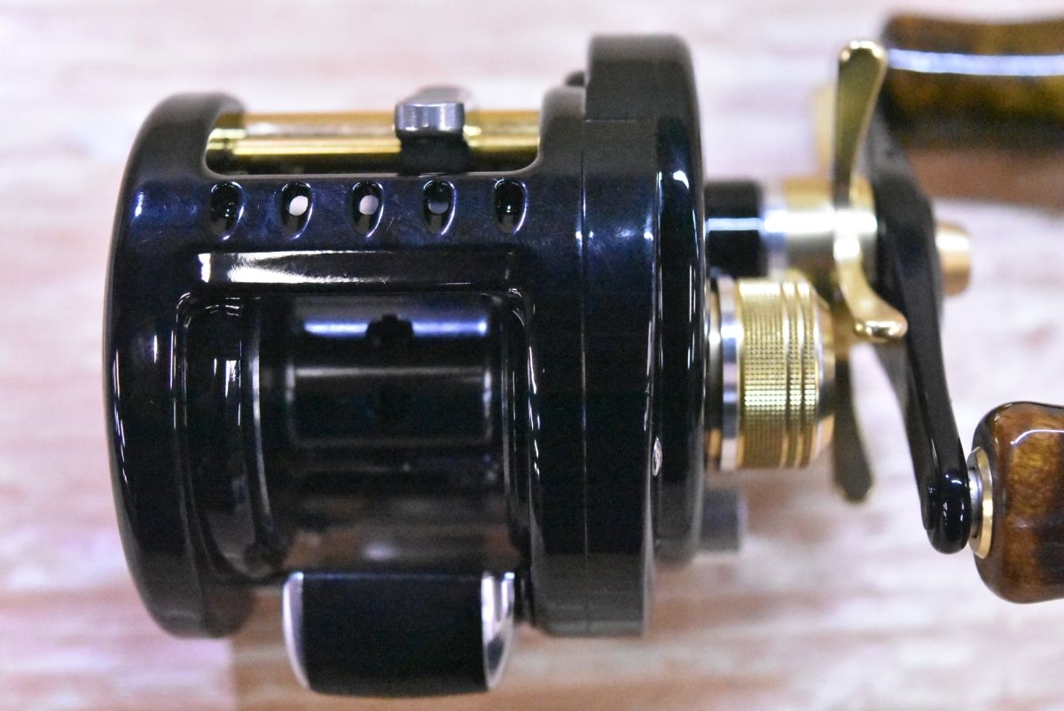 左 カスタム塗装品