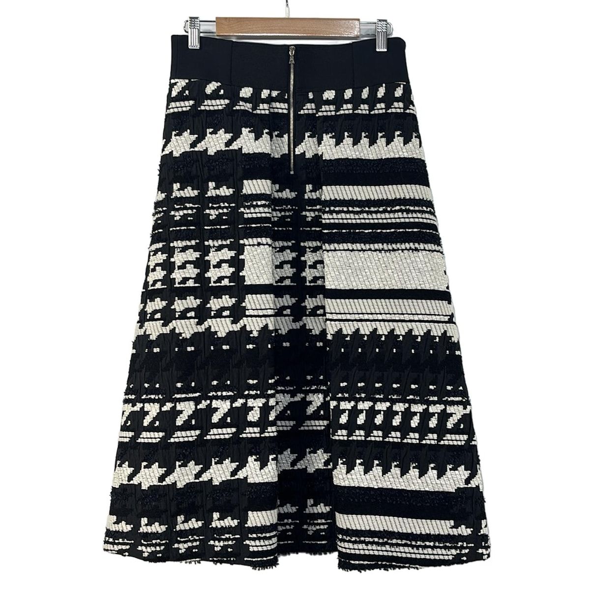ADORE アドーア ロングスカート サイズ38 M レディース - 黒×白 刺繍
