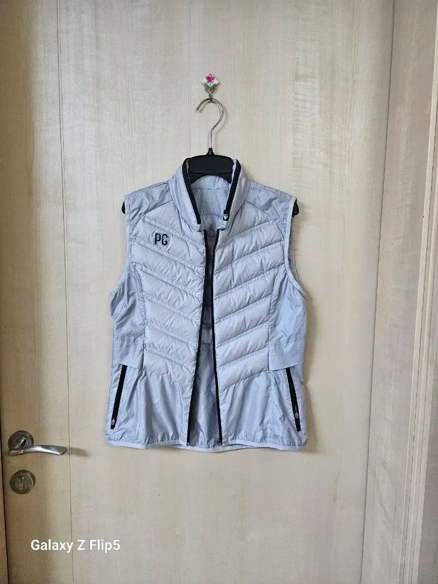 パーリーゲイツ 軽量ダウンベスト 90 95