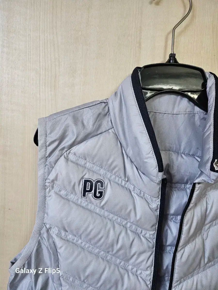 パーリーゲイツ 軽量ダウンベスト 90 95