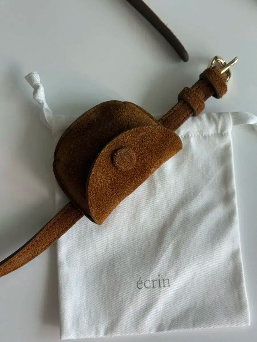 エクリア コインバッグ ブラウン スウェード ベルトバッグ