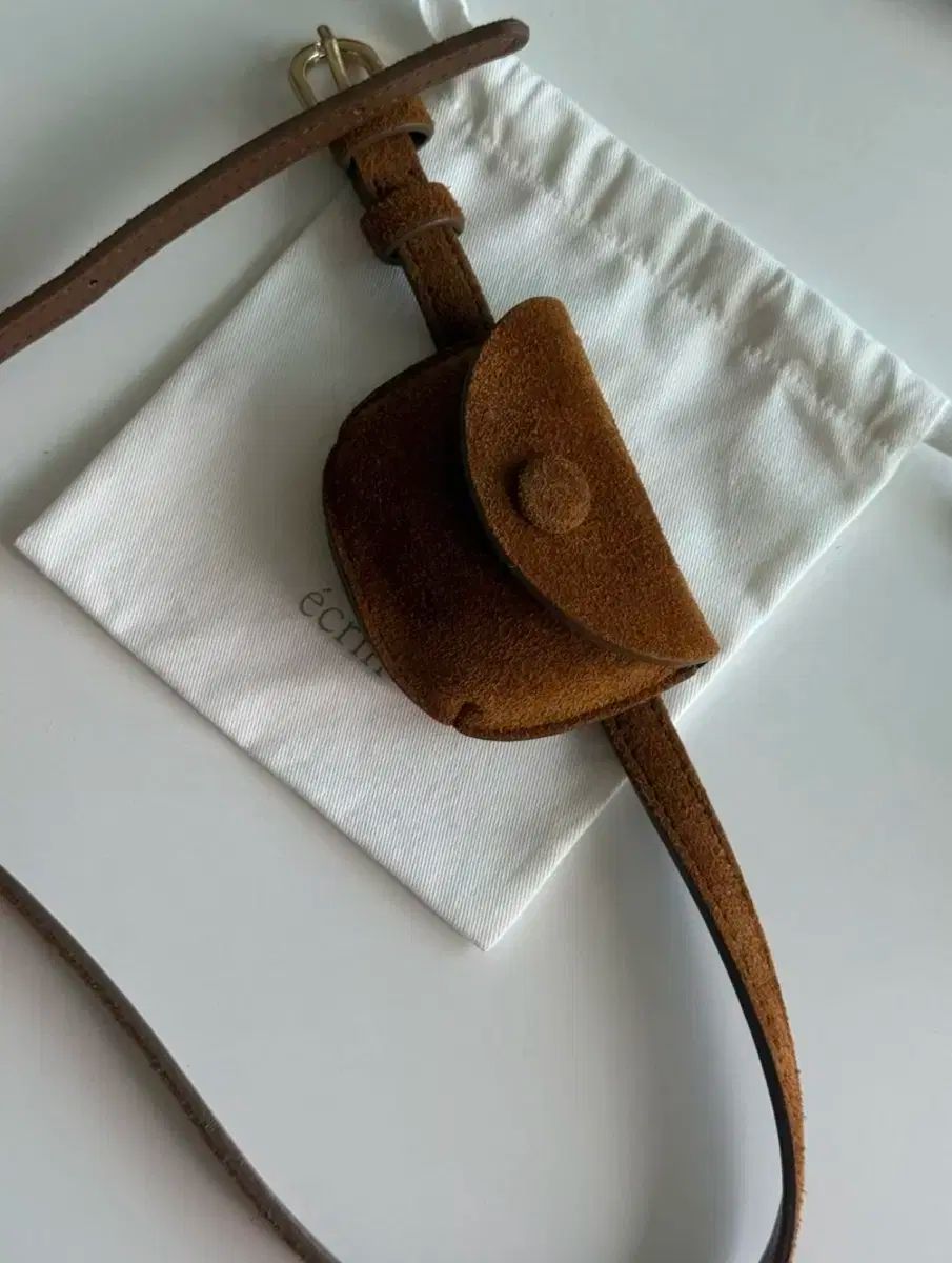 エクリア コインバッグ ブラウン スウェード ベルトバッグ