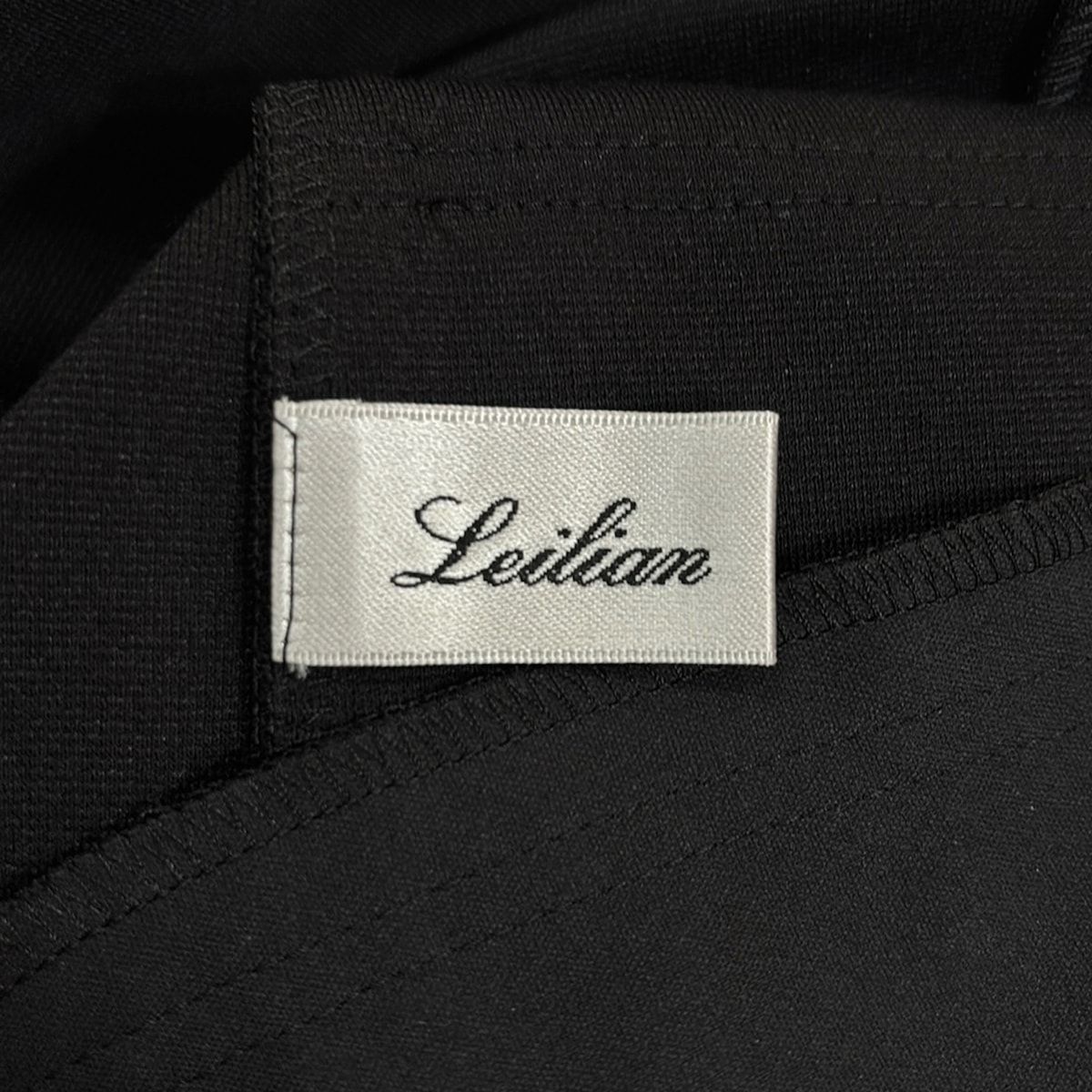 Leilian(レリアン) ワンピース サイズ9 M レディース美品 - 黒 クルー