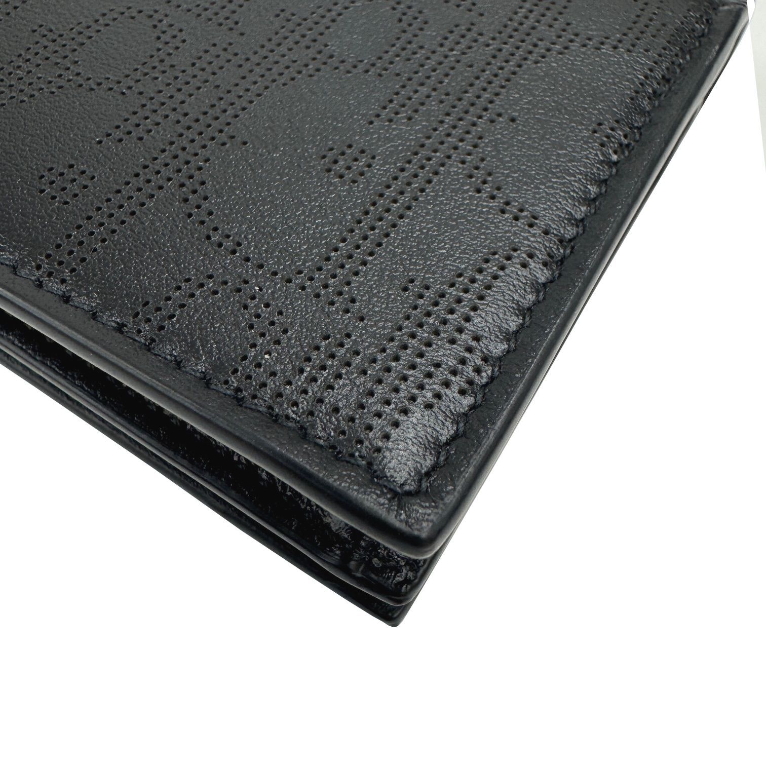 パンチングレザー