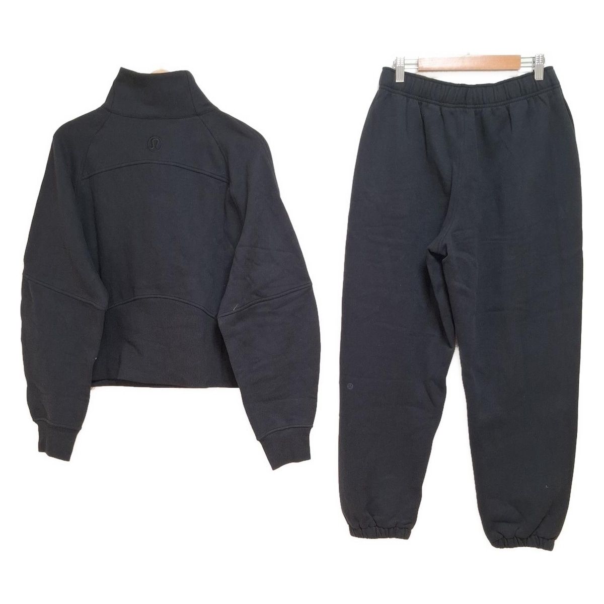 lululemon ルルレモン レディースパンツセットアップ レディース - 黒 ウエストゴム ハーフジップ