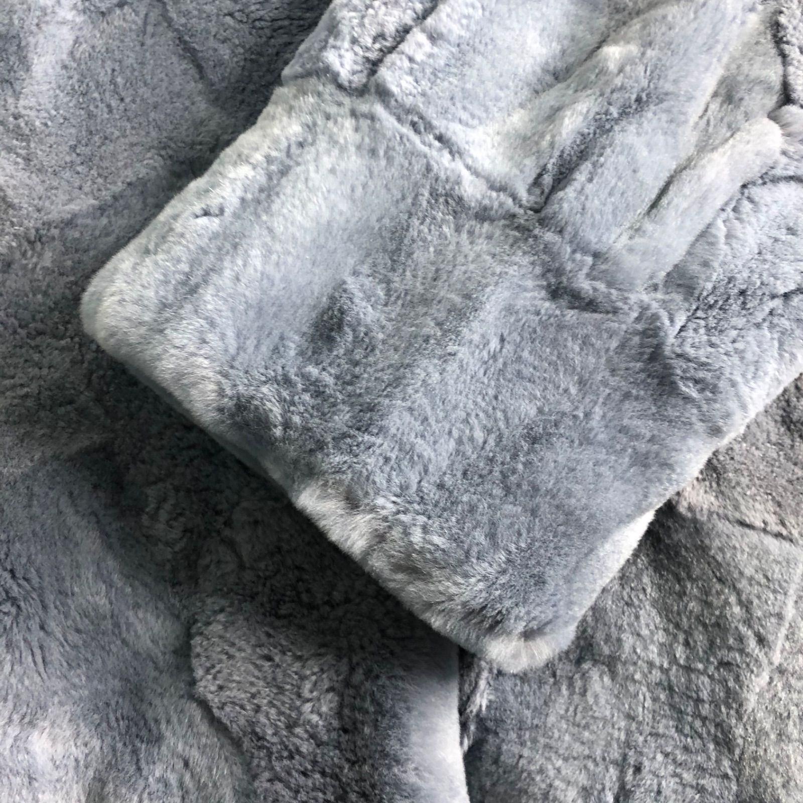 【美品】SAGA MINK サガミンク/クロスミンク/ボンボン飾り/ファーコート A1112-12-8 SAGA MINK サガミンク Super Quality Ranched Mink ファー