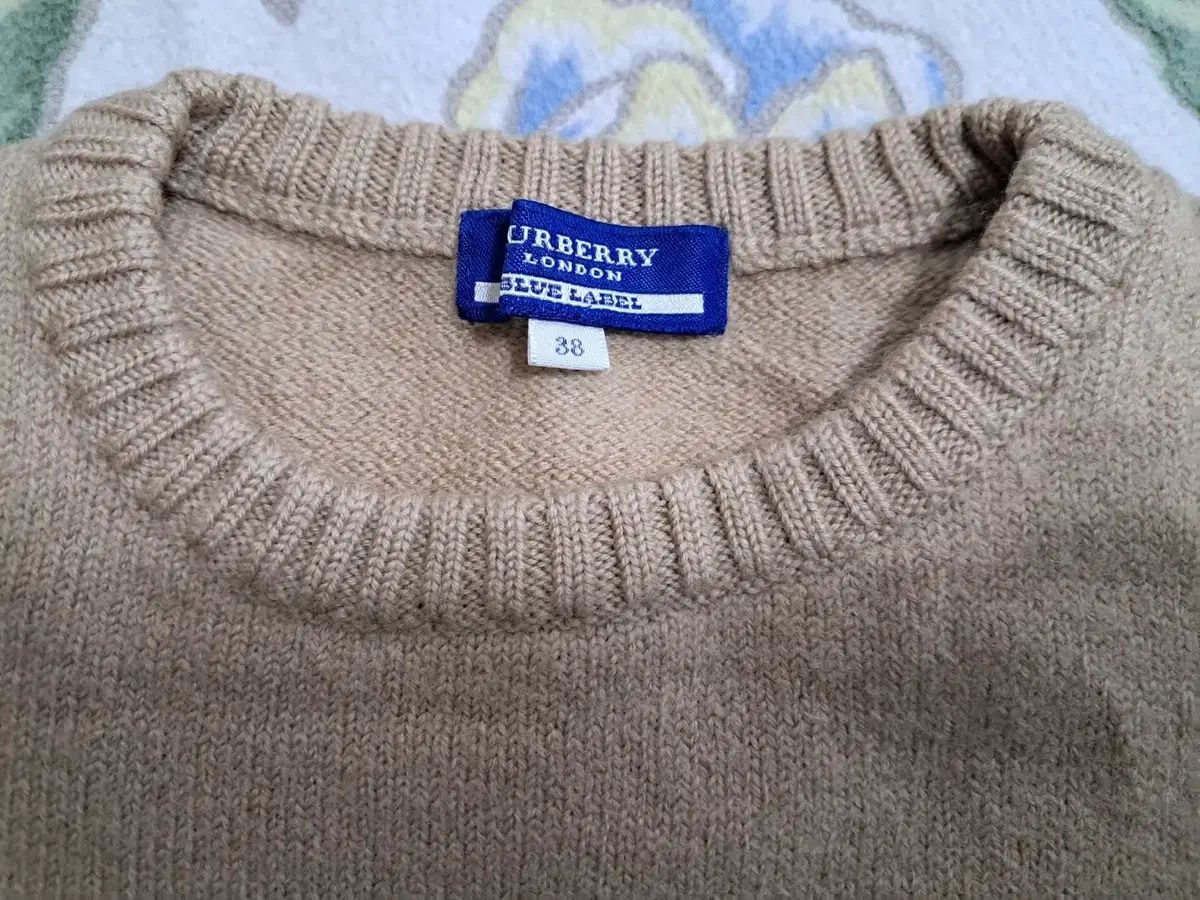 バーバリー ロンドン ブルーレーベル キッズ ラウンドウール半袖ニット パステルカラー 日常使い