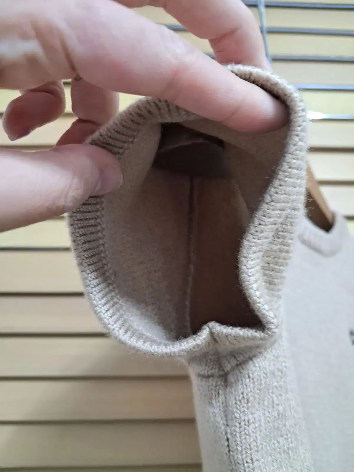 ラウンドウール半袖ニット