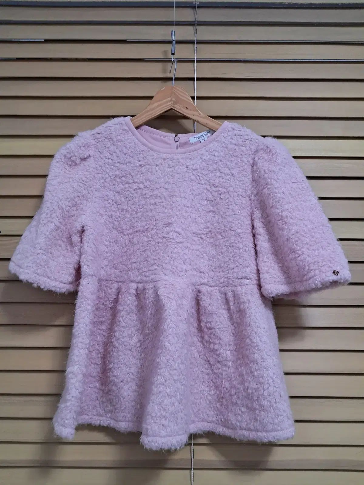 サースデーアイランド レディース ブークレ 半袖 ウール ブラウス Sサイズ