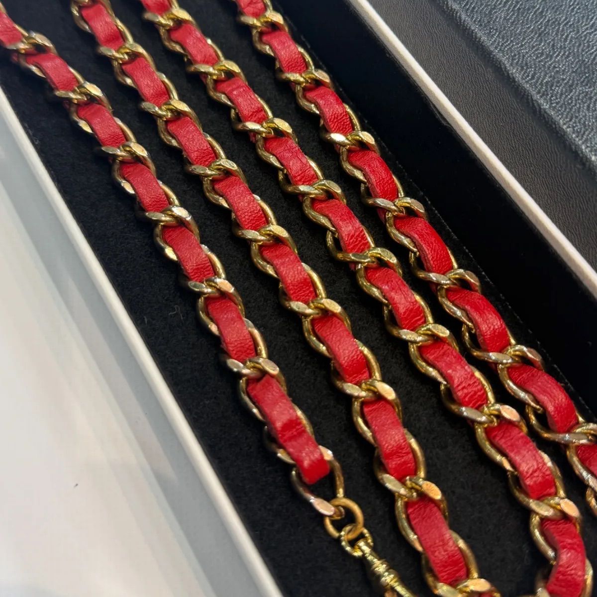 CHANEL シャネル レザー チェーン ベルト レッド