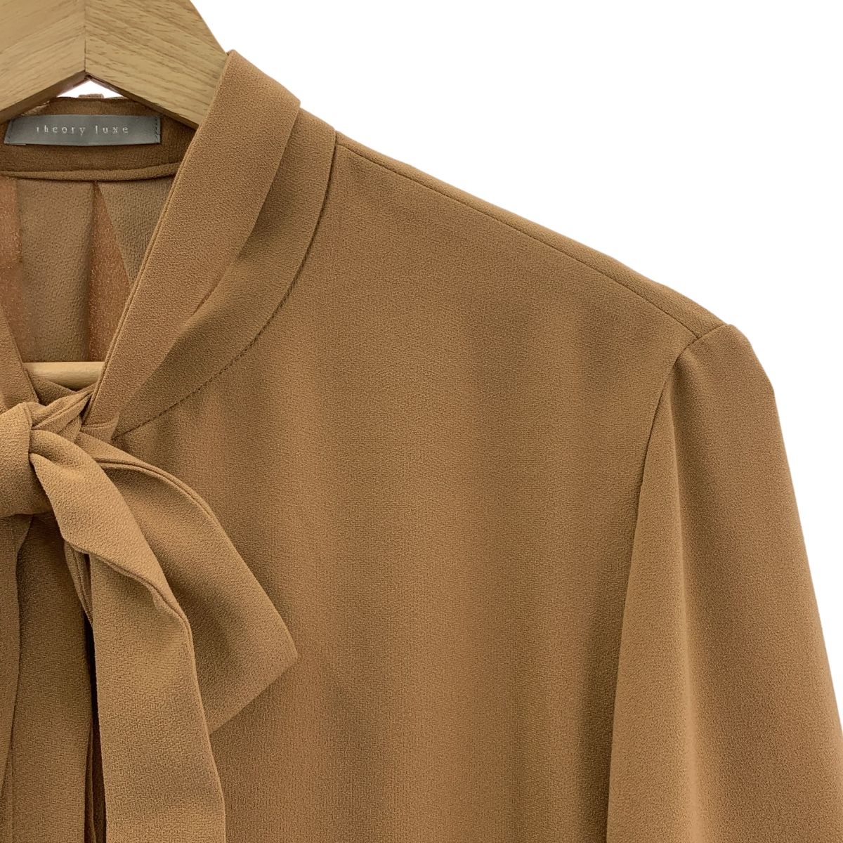 theory luxe セオリーリュクス 2025AW ボウタイ付き ジョーゼット ブラウス 40 ライトブラウン レディース