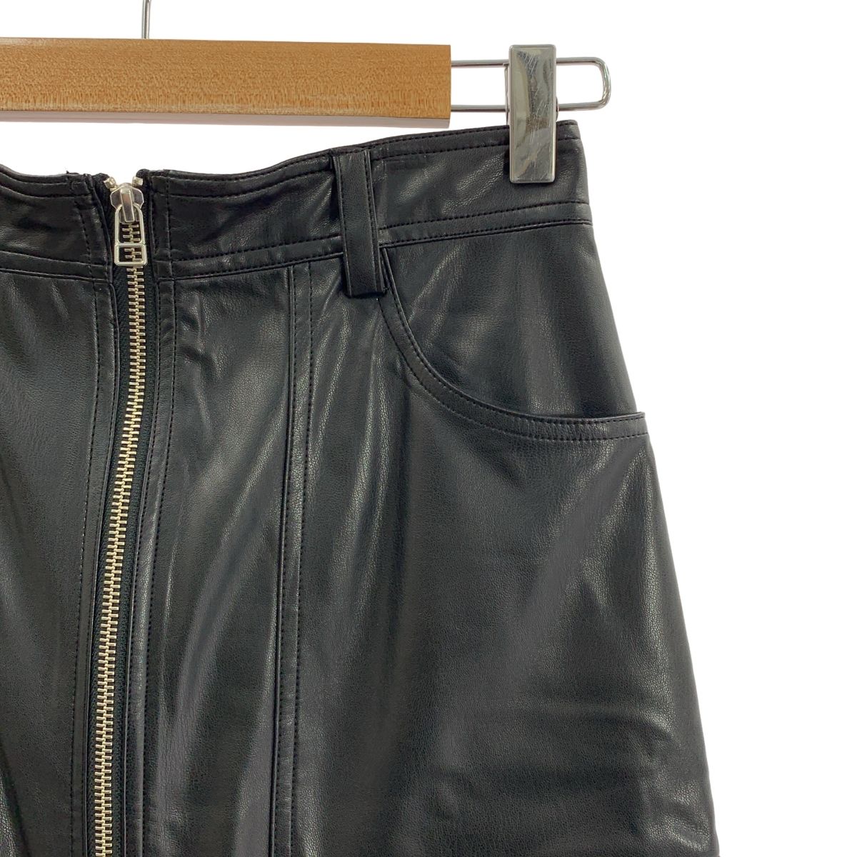 新品】 BASICKS / ベイシックス | Faux Leather Cargo Skirt フェイク