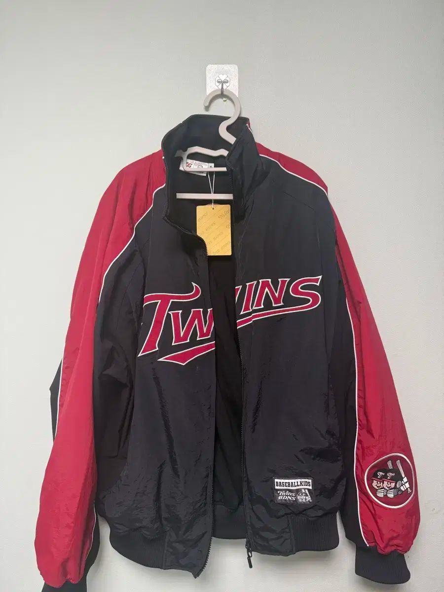 LgTWINS BDNS DUGOUT ジャケット v2 レッド